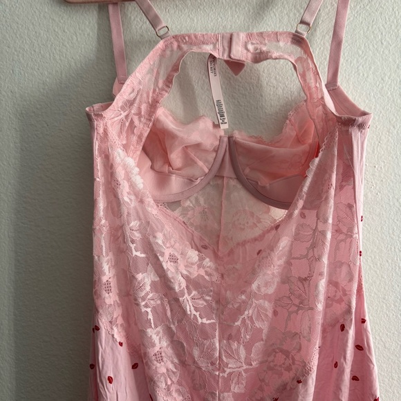 Victorias Secret Valentines Day Pink Lace Lips Kisses Lace Teddy Lingerie XL - Picture 6 of 7